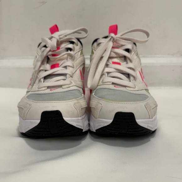 NIKE WOMEN ZOOM AIR FIRE RUNNING SHOES! - Picture 3 of 9